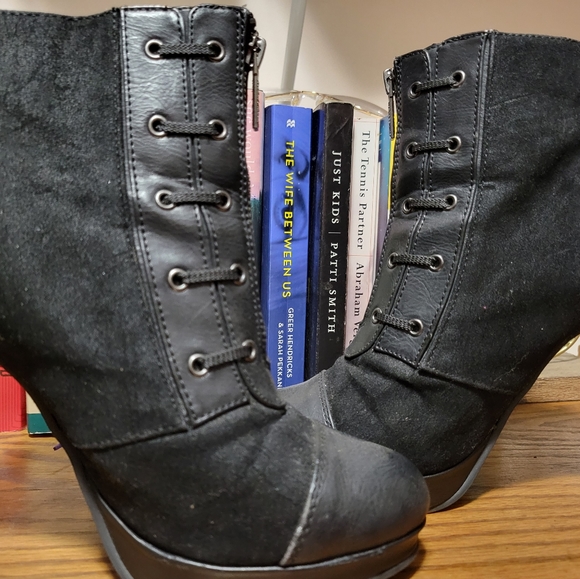 Booties - Picture 5 of 7